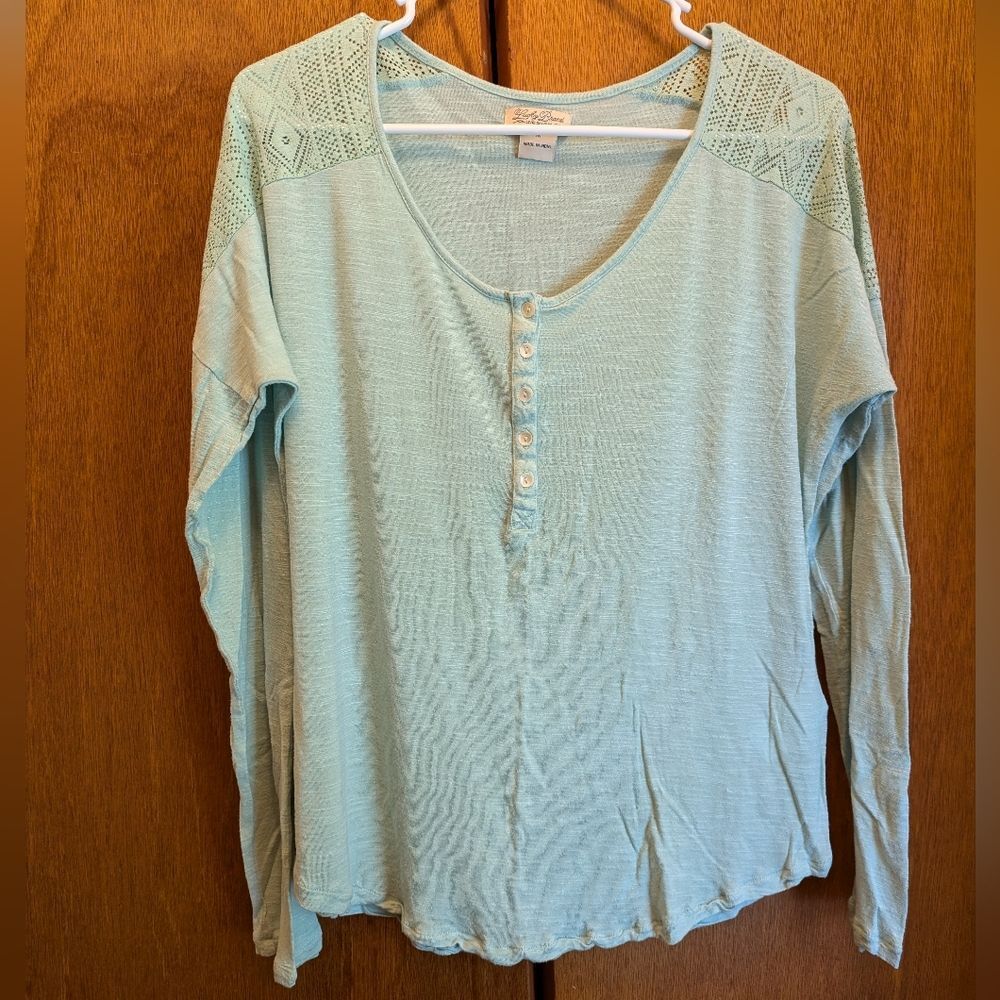 Lucky Brand Women's Size Medium‎ Light Green with roll up sleeve option